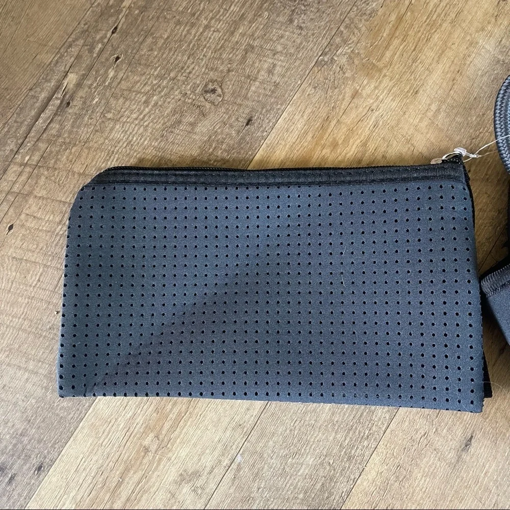 JIMEILA | NWT Everyplace Neoprene Crossbody Bag - Picture 6 of 9
